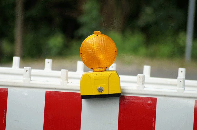 Die Straße K26 Das Wartehäuschen der Bushaltestelle Forsthaus wird erneuert. Die Bauarbeiten beginnen am 27. Juli und sollen zwei Wochen dauern.