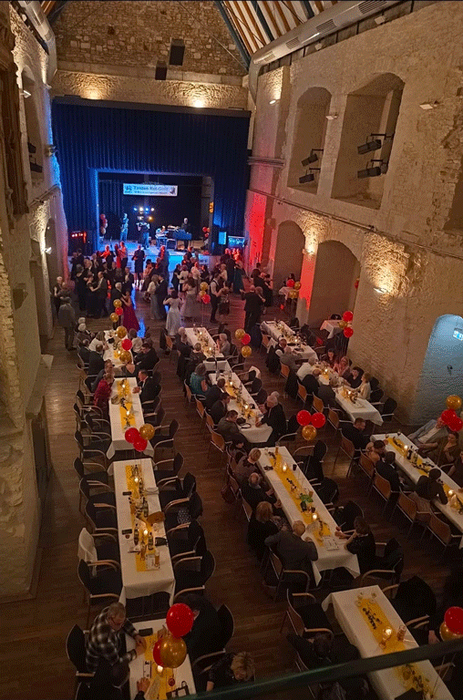 Mit einem festlichen Ball im Schöninger Schloss feierte die Tanzsportabteilung „Tanzen Rot-Gold“ des MTV ihr 50-jähriges Bestehen.