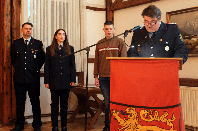 Die Freiwillige Feuerwehr Schöppenstedt blickte während der Jahreshauptversammlung auf ein Jahr voller Einsätze und Ehrungen zurück.