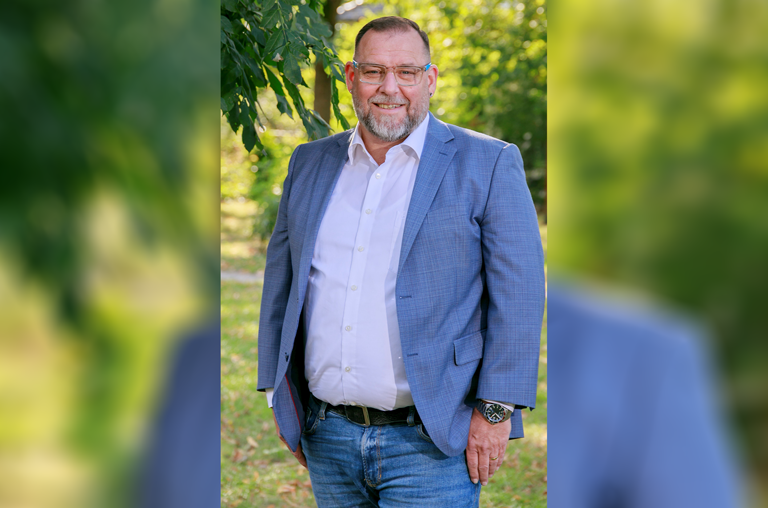 Der Bürgermeister Mark Kreuztberg der Gemeinde Velpke tritt auch für das Amt des Samtgemeindebürgermeisters an.