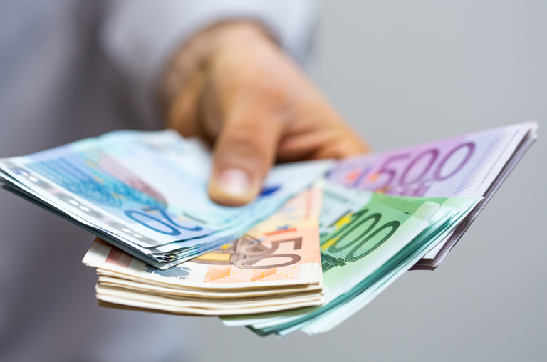 Der niedersächsische Landtag hat eine besondere finanzielle Unterstützung für die Beamtenschaft sowie für Richter verabschiedet.