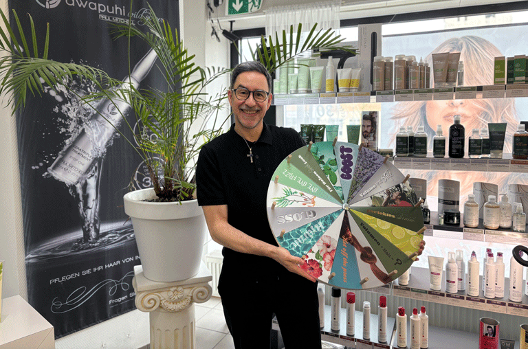 30 Jahre ist Markus „Marky“ Fischer in Schöppenstedt als Friseur tätig. Beeindruckend vor dem Hintergrund der Fluktuation an Firmen im Ort.