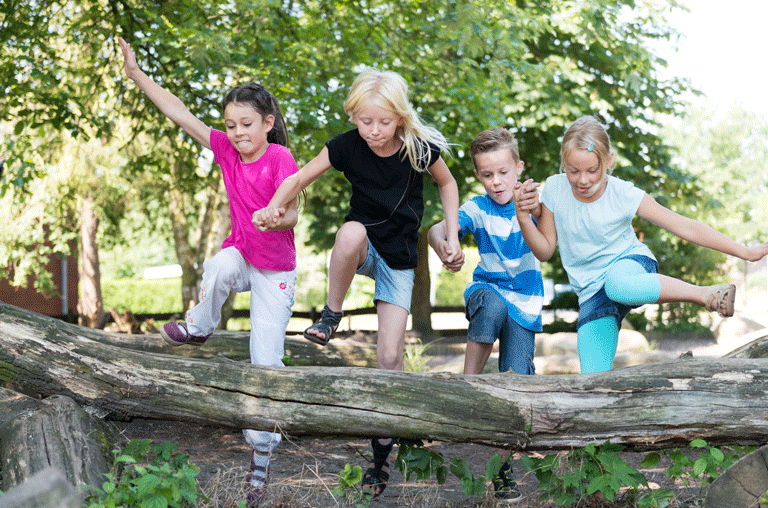 Der Bundesrat hat ein Gesetz beschlossen, das die Ferienbetreuung für Grundschulkinder deutlich verbessert.