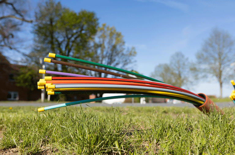 Im Süden des Landkreises Helmstedt kann es länger zu Problemen mit Internet und Telefon kommen. Die Reparaturen dauern länger als geplant.