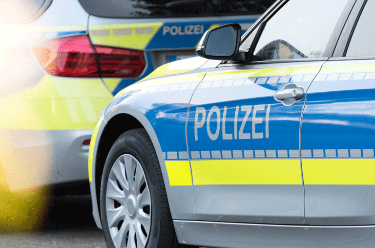Unfall auf der K17 zwischen Uehrde und Barnstorf: Ein Autofahrer wurde leicht verletzt. Die Straße musste teilweise gesperrt werden.