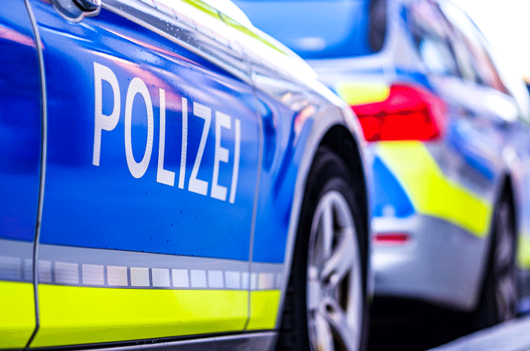 Eine Verfolgungsjagd über Felder und Kreisstraßen mit der Polizei endete am Donnerstagabend endete bei Helmstedt.
