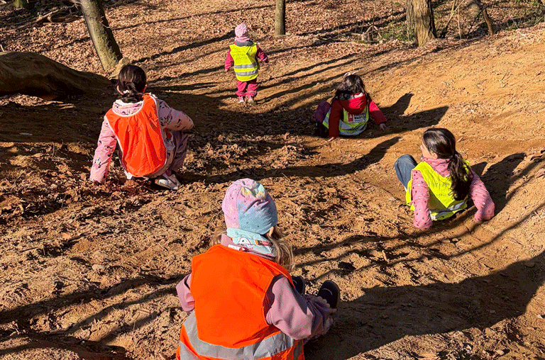 Die Kita Kerschensteinerweg in Wolfenbüttel stärkt mit Naturerlebnissen Bewegung, Inklusion und Chancengerechtigkeit für Kinder.