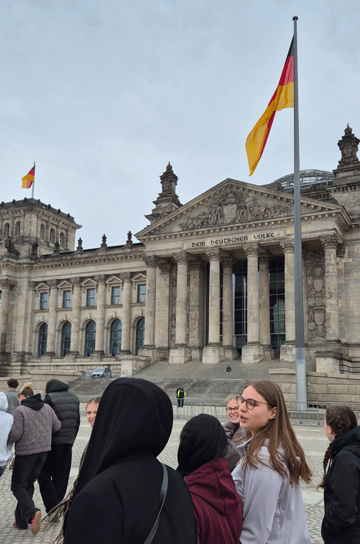 Die Zehntklässler des Anna-Sophianeums in Schöningen haben während einer Studienfahrt nach Berlin Politik praktisch kennengelernt.