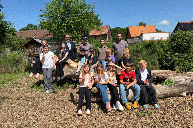 Eine süße Überraschung erwartete die Schüler der Grundschule Heeseberg anlässlich des Weltkindertages am 1. Juni.