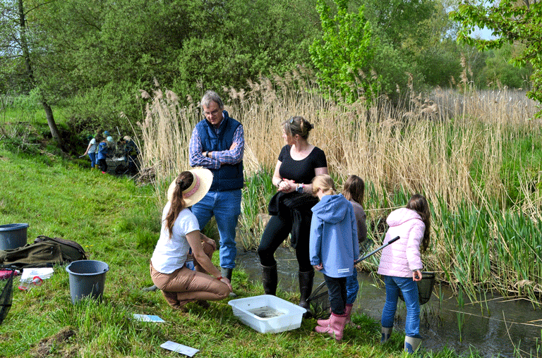 Rund 900 Grundschulkinder erforschten beim Projekt „Unser Wasser“ des Wasserverbandes Weddel-Lehre den Wasserkreislauf.
