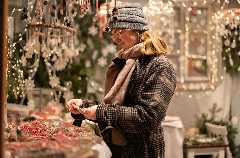 Auf dem Weihnachtsmarkt Braunschweig können in diesem Jahr auch kleinere Aussteller ihre Produkte ausstellen.