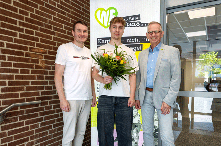 Nach erfolgreichem Abschluss seiner Ausbildung ist Philipp Philipsen von der Samtgemeinde Elm-Asse übernommen worden.