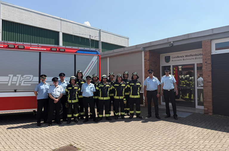 Feuerwehrgruppe aus Kandel legt Leistungsspange ab