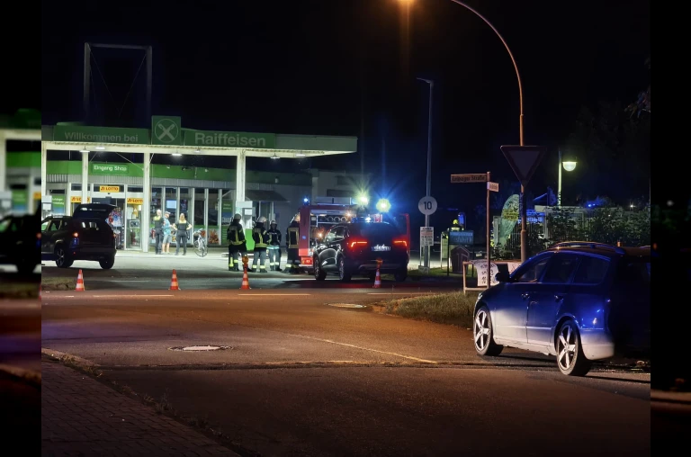 In Semmenstedt an der Tankstelle fand am Sonntagabend, den 30. August, ein Feuerwehreinsatz wegen Gasgeruches statt.
