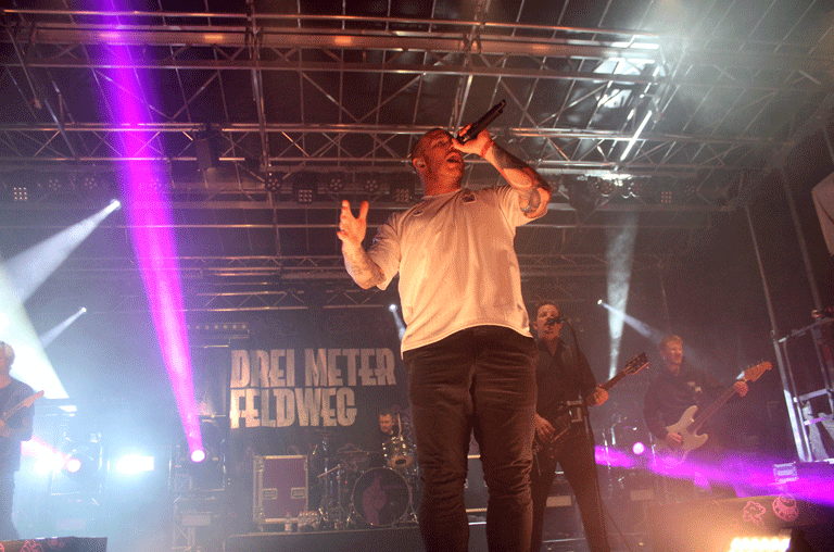 Die Band "Drei Meter Feldweg" stand am Samstagabend auf der Bühne. 