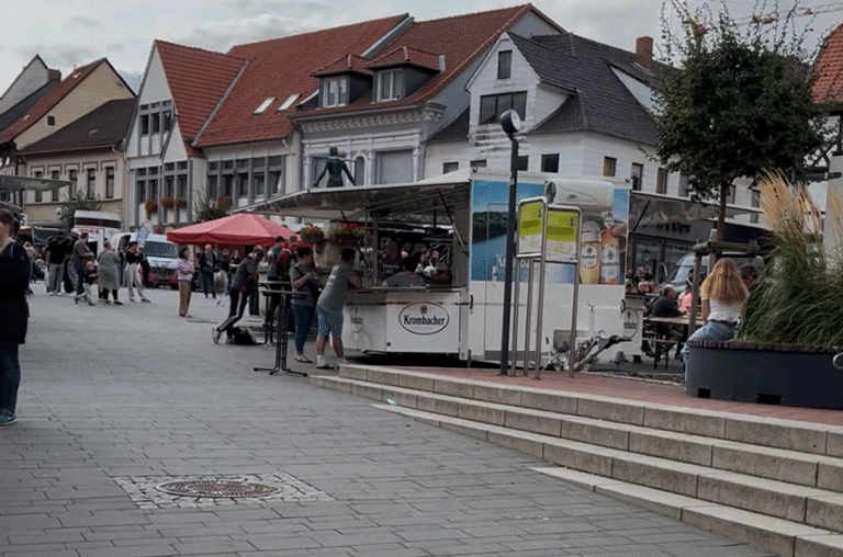 Drei Tage lang wurde die Schöninger Innenstadt beim 51. Schöninger Altstadtfest mit Live-Musik, Essen und Fahrgeschäften zur Festmeile.