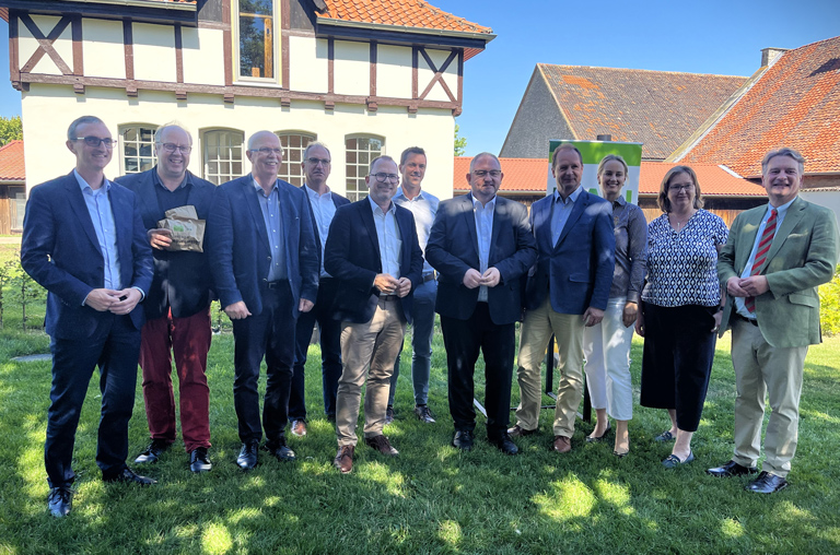 Geschäftsstelle des Ackerbauzentrums in "Alter Schmiede" eröffnet