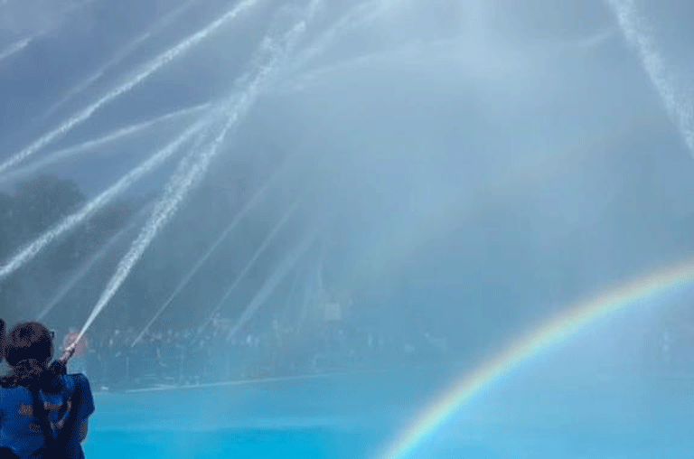 Jedes Jahr das Besucher-Highlight: Die Wasserwand