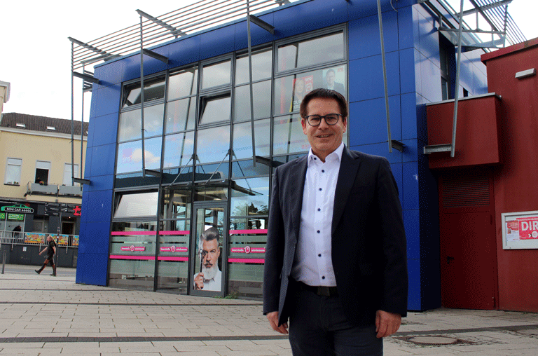 Foto: Martin Albinus am Bahnhof Wolfenbüttel