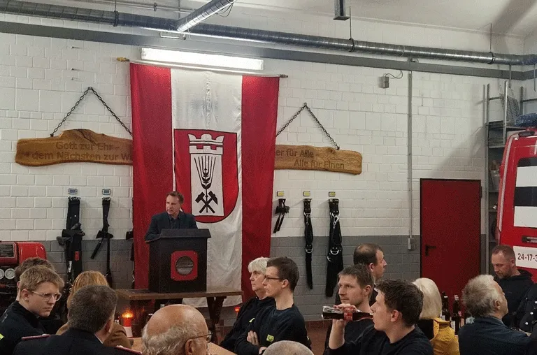 Zwei neue Mannschaftstransportfahrzeuge (MTF) sind künftig für die Feuerwehren in Räbke und Wolsdorf im Einsatz.
