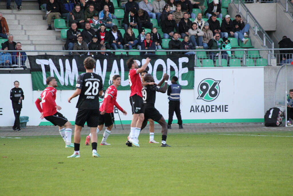 Die FSV hat sich bei Hannover 96 II nach einem frühen Zwei-Tore-Rückstand zurückgekämpft, am Ende aber keine Punkte mitgenommen.