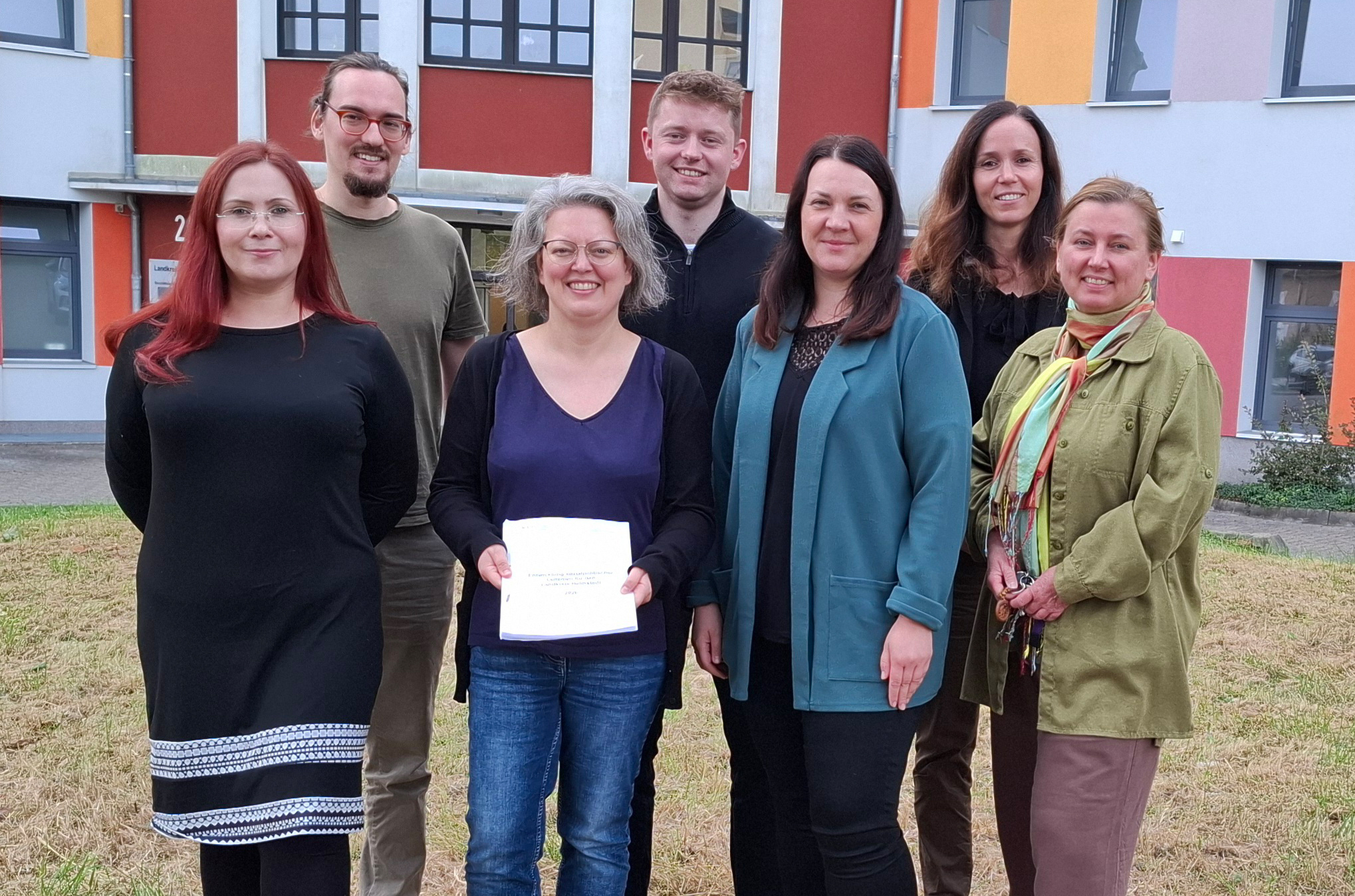 Der Landkreis Helmstedt will soziale Probleme früher erkennen und gezielter gegensteuern. Der Kreistag hat dafür Sozialpolitischen Leitlinien beschlossen.