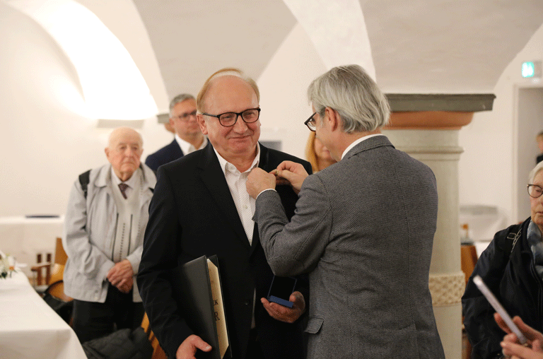 Die Landsmannschaft Schlesien verlieh ihre höchste Auszeichnung im Rahmen einer feierlichen Zeremonie beim Heimattag in Wolfenbüttel.