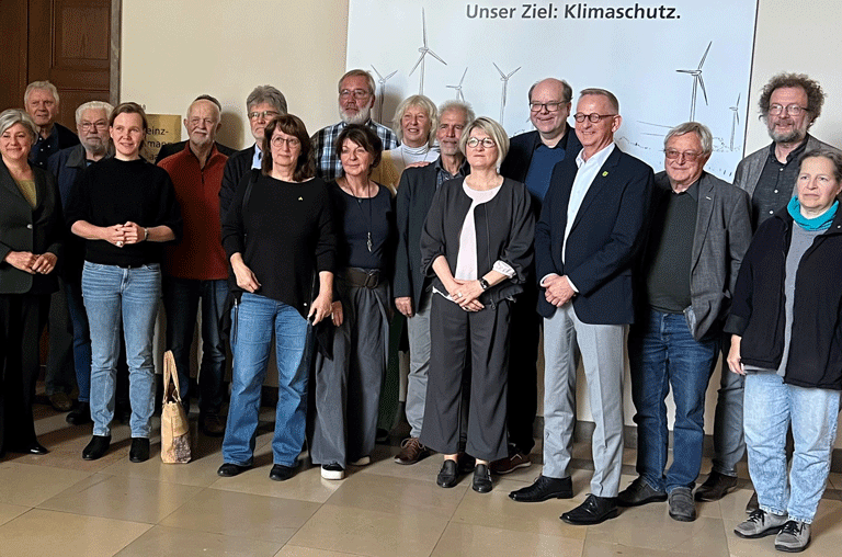 Im Umweltministerium haben Vertreter des Runden Tisches Asse II über die Rückholung der rund 1300 Atommüllfässern beraten.