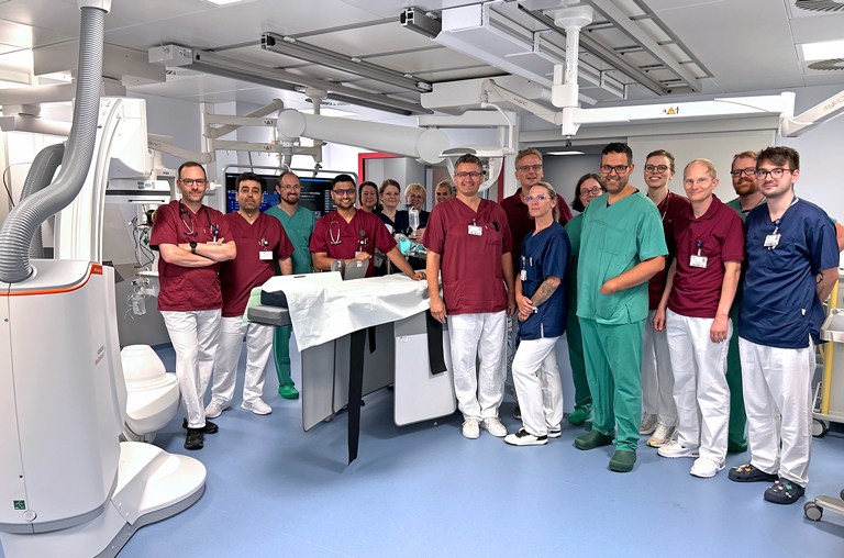 Auch im neuen Herzkatheterlabor für die Patienten da: Das Team der Klinik für Innere Medizin – Kardiologie und des Funktionsdienstes Kardiologie.